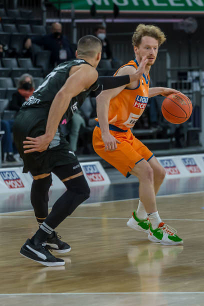 并不等于关 并不等于关