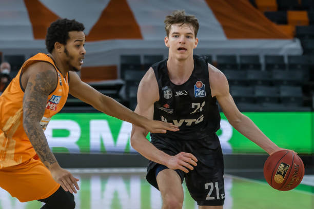 通过回顾一 通过回顾一