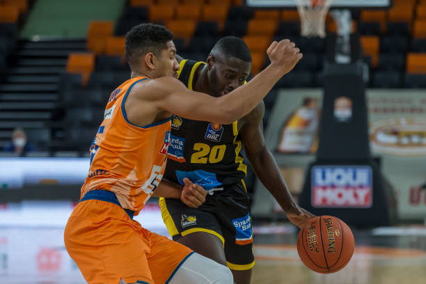 即使年近四 即使年近四